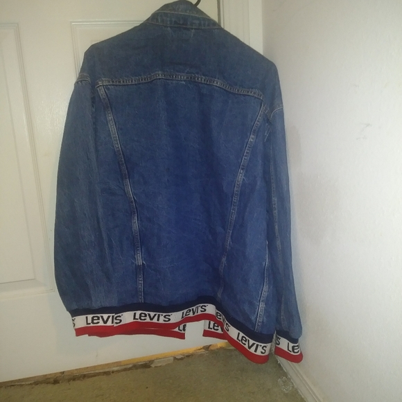 Levis Jean Jacket - Picture 3 of 3
